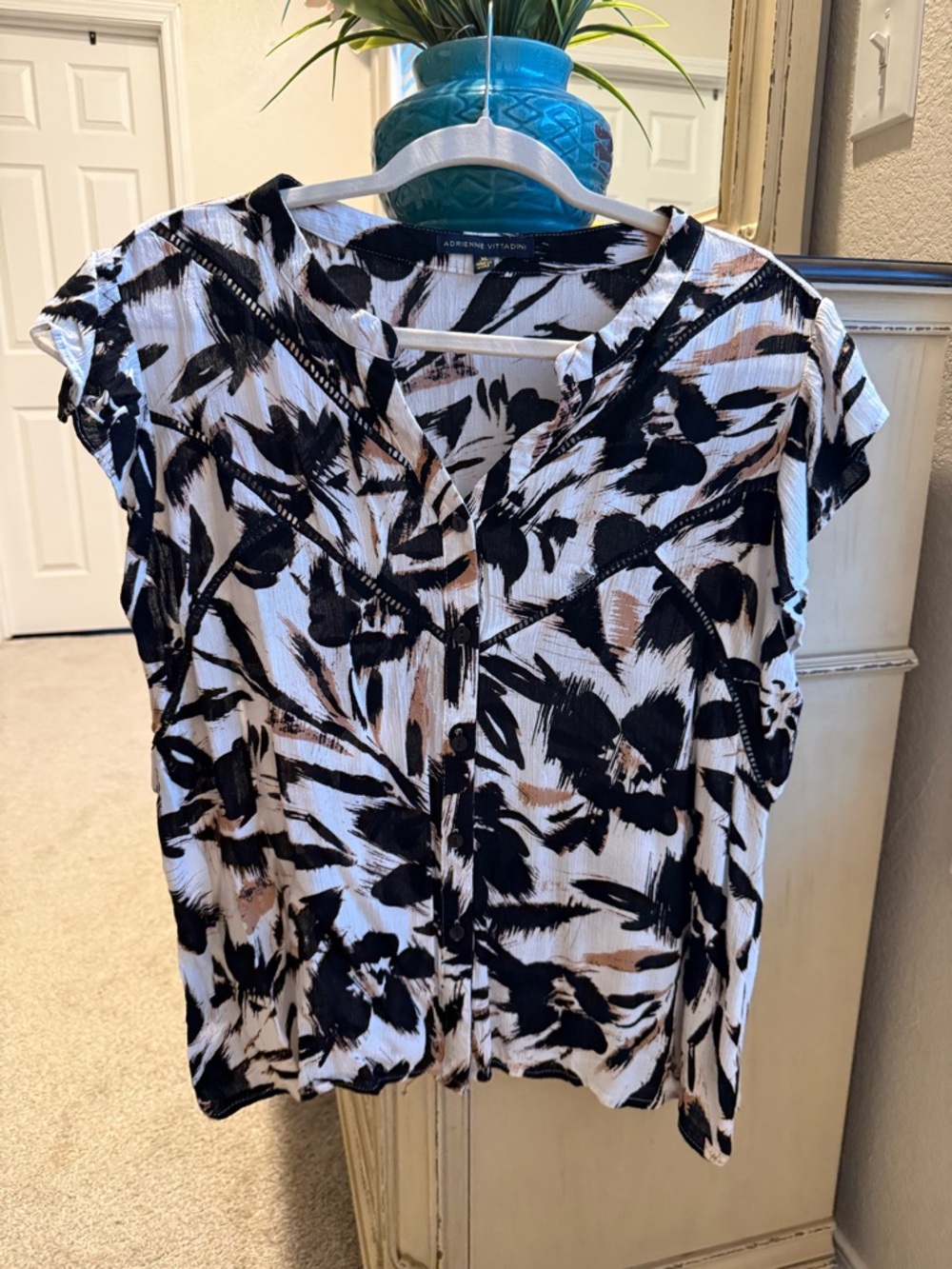 Adrienne Vittadini Black White and Beige Abstract Floral Button Front Blouse